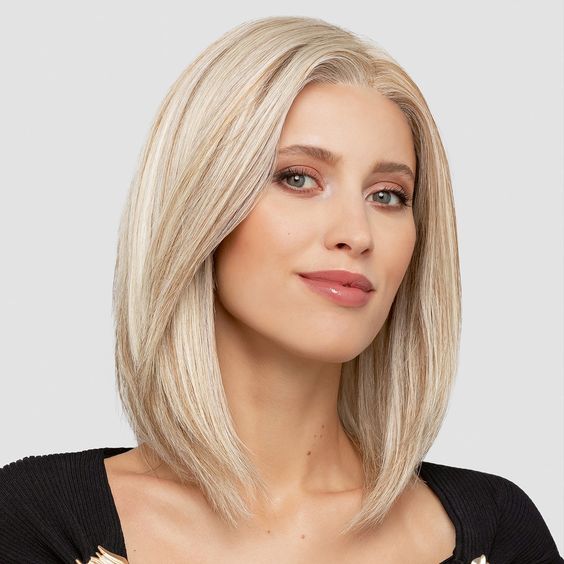 Discover the secrets to achieving a natural looking wigs! Explore wig types, materials, construction techniques, application tips, and maintenance routines.